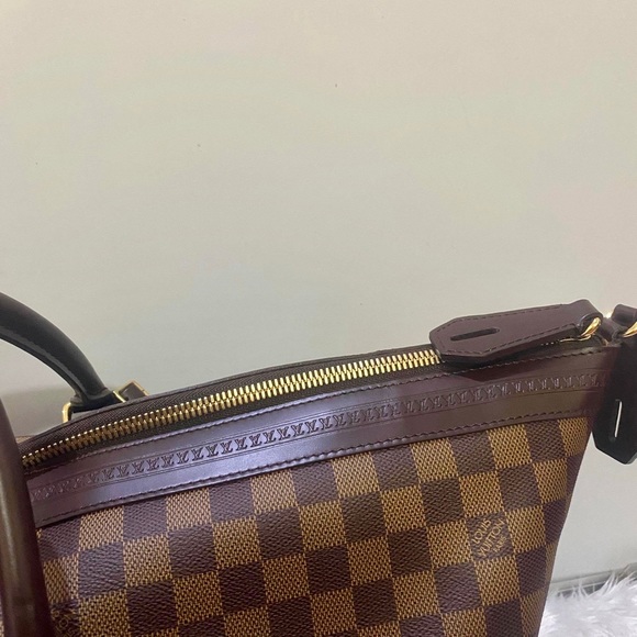 Louis Vuitton Vaslav Travel Tote - Picture 15 of 16